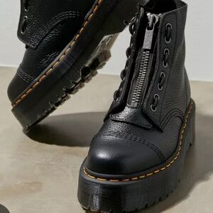 Dr. Martens Sinclair boots